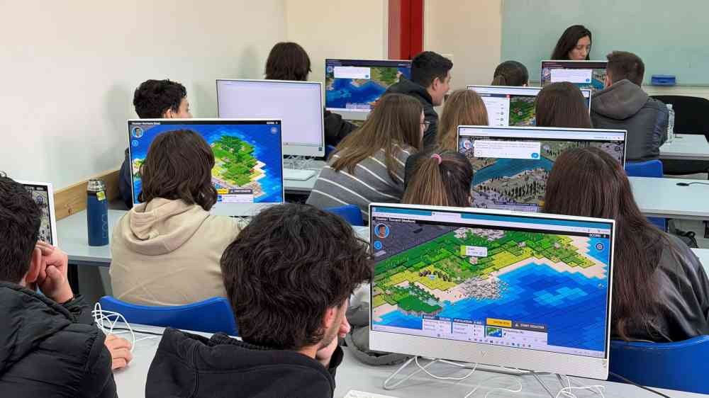 Students playing the Stop Disaster game