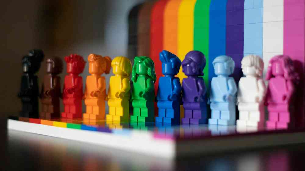 Portrait of Everyone is Awesome LEGO Pride Month Set