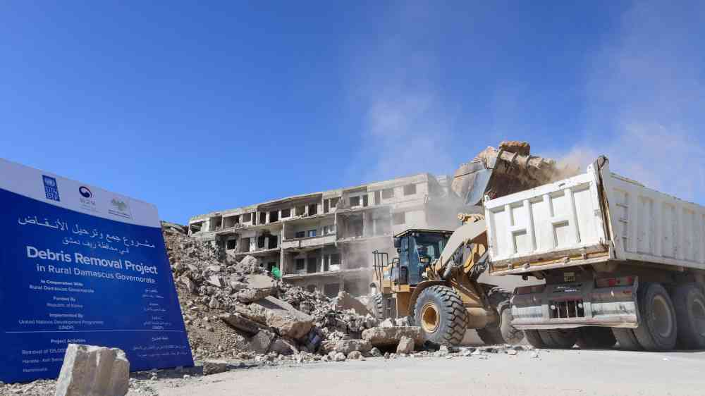 Clearing of rubble in Syria through a donor funded project.
