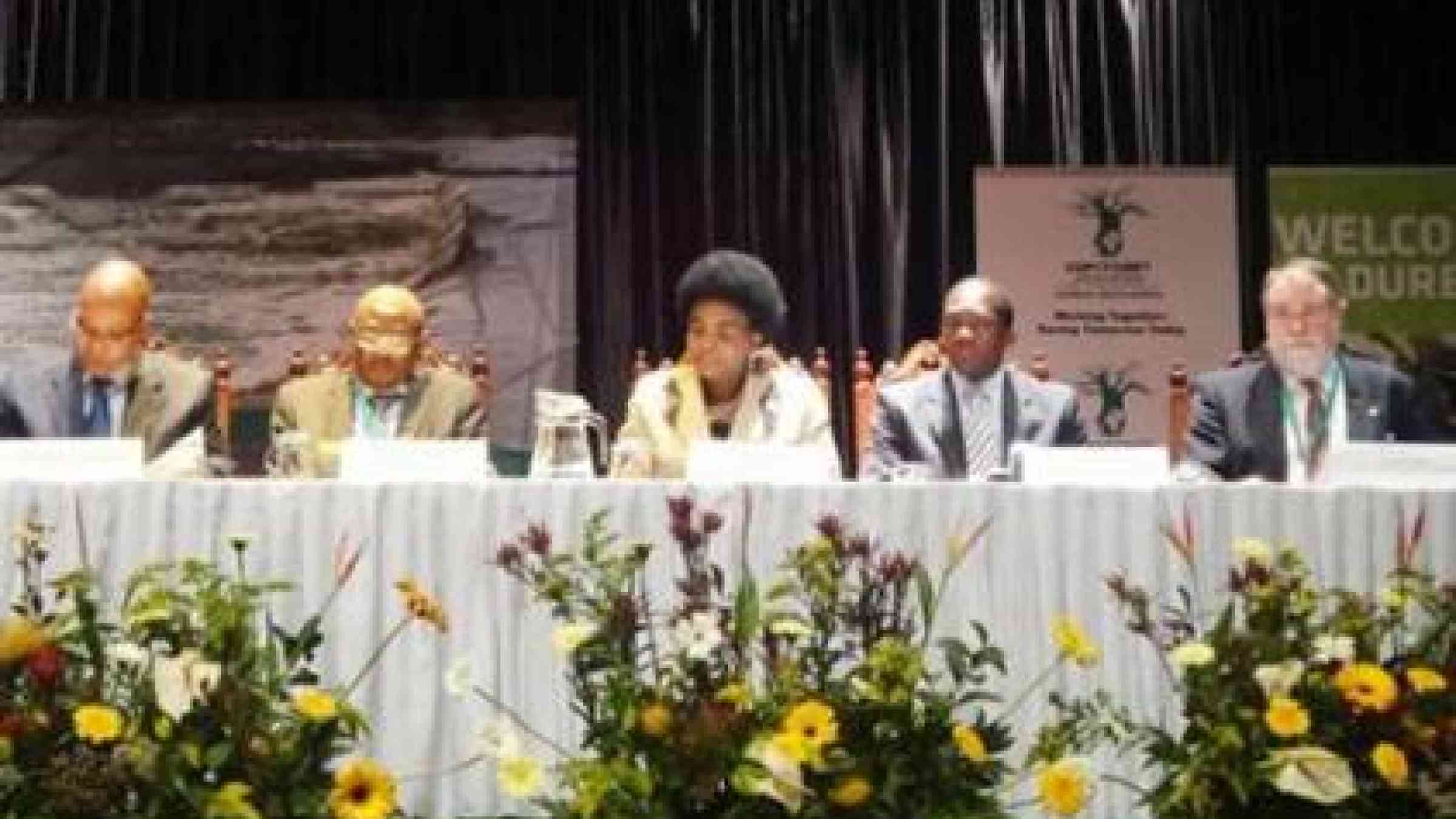 From left: South Africa President Jacob Zuma; Manguang, South Africa mayor Thabo Manyoni; COP17 President and South African environment minister Edna Molewa; Durban mayor James Nxumalo; ICLEI president David Cadman