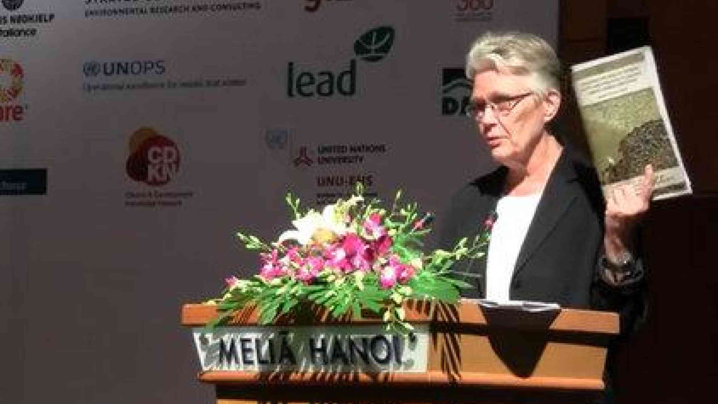 Margareta Wahlström talks about the IPCC SREX report in her keynote address at the 6th International Conference for Community-based Adaptation in Hanoi, Viet Nam.