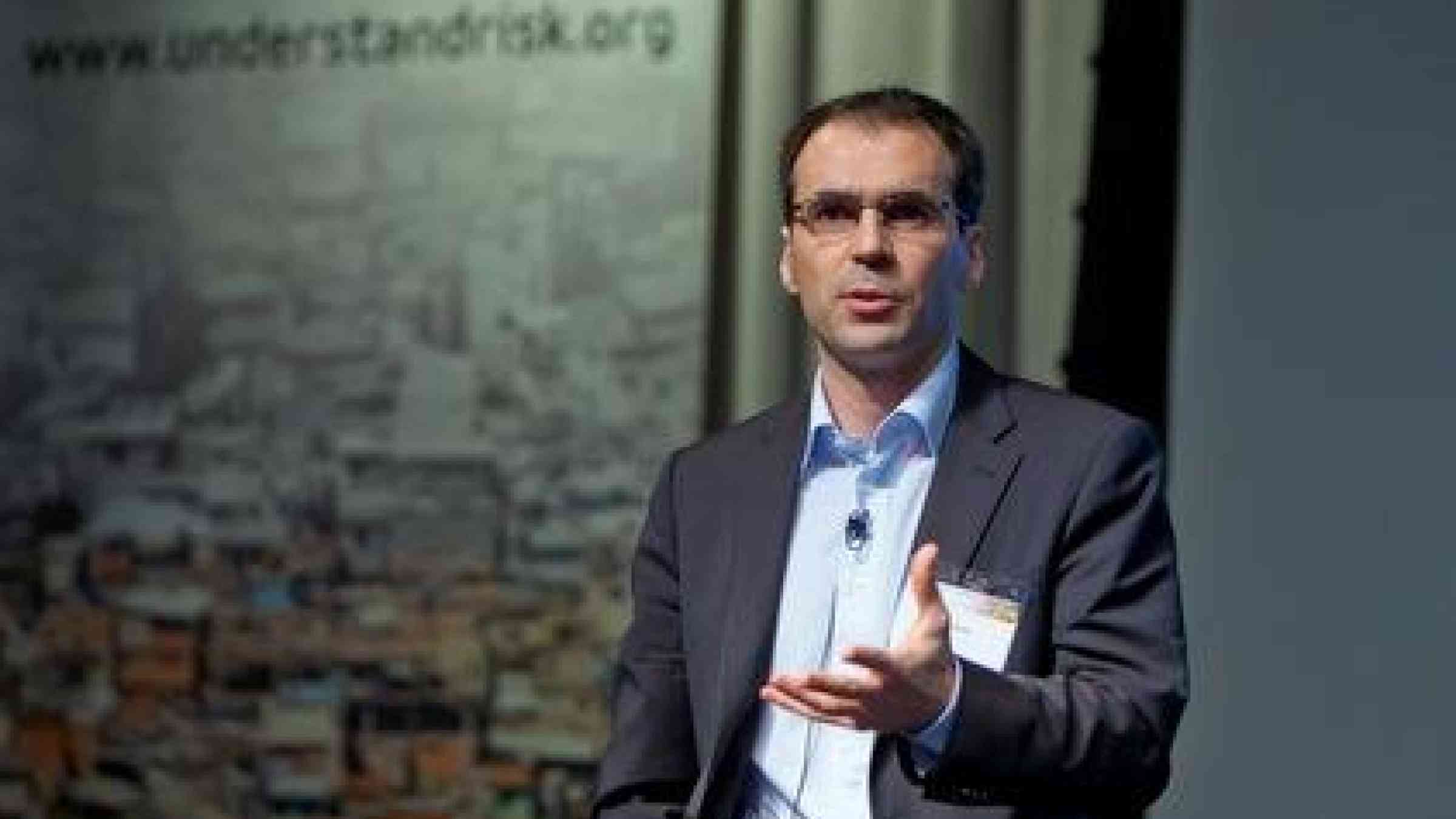Rui Pinho, Secretary General of the GEM Foundation, speaking at the opening of the 2010 Understanding Risk Forum.