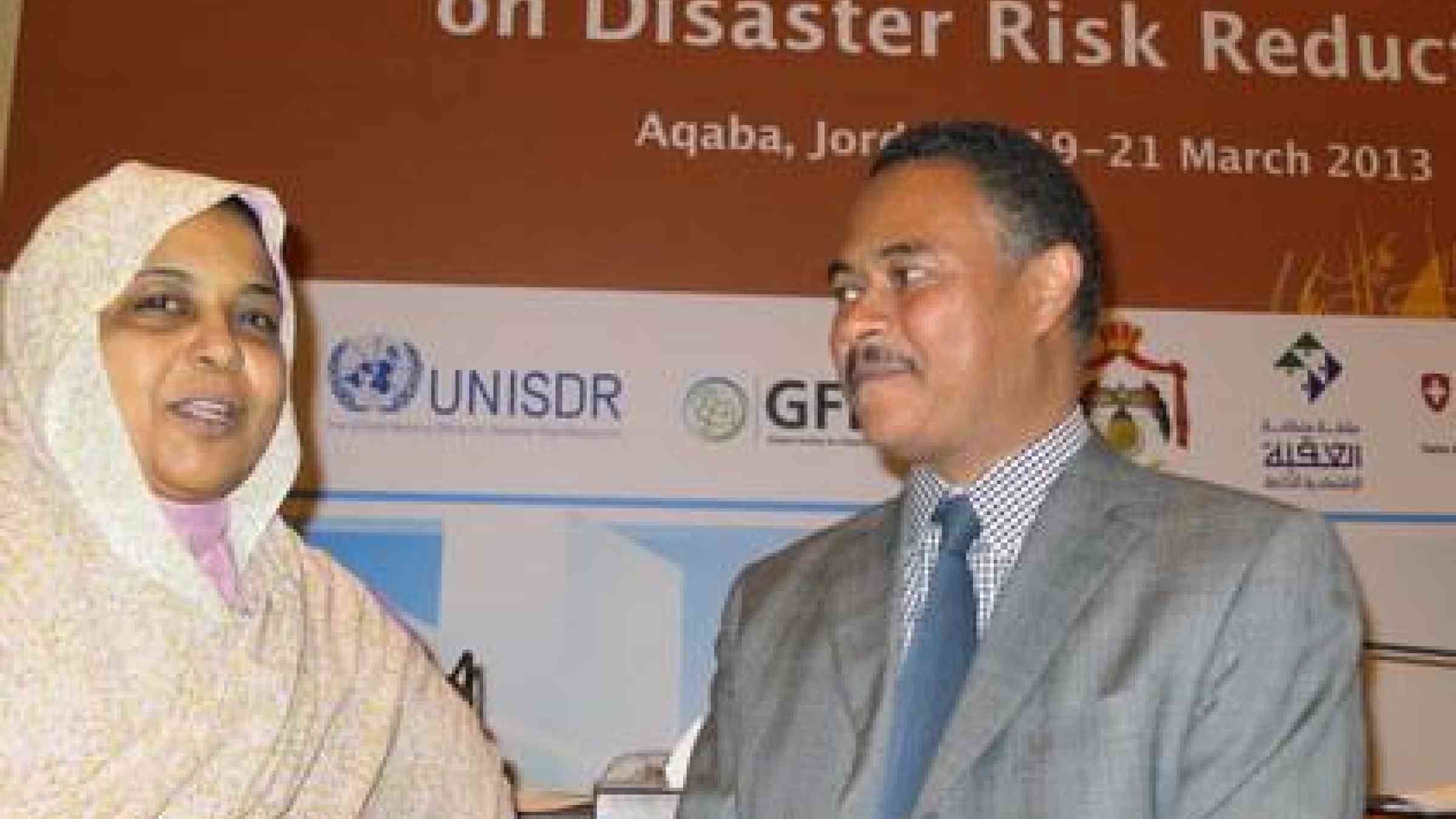 From left: Ambassador Shahira Wahbi of the League of Arab States with UNISDR Head of Office for the Arab States, Amjad Abbashar, at the closing today in Aqaba of the First Arab Regional Conference on Disaster Risk Reduction.