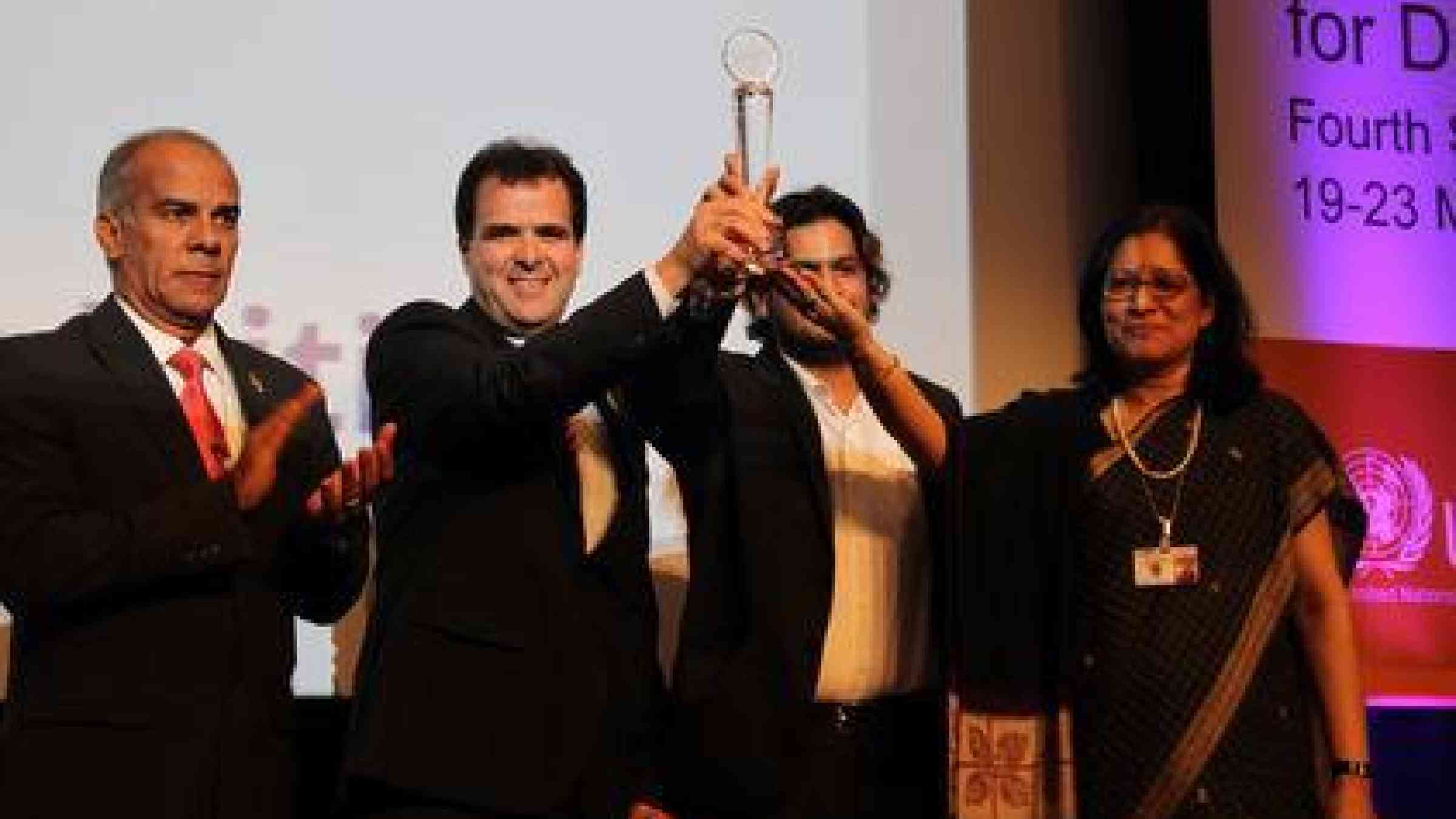 Last year's Sasakawa Award was shared between Belo Horizonte, the capital of Minas Gerais State, Brazil, and the National Alliance for Risk Reduction and Response Initiative (NARRI) from Bangladesh. (Photo: UNISDR)