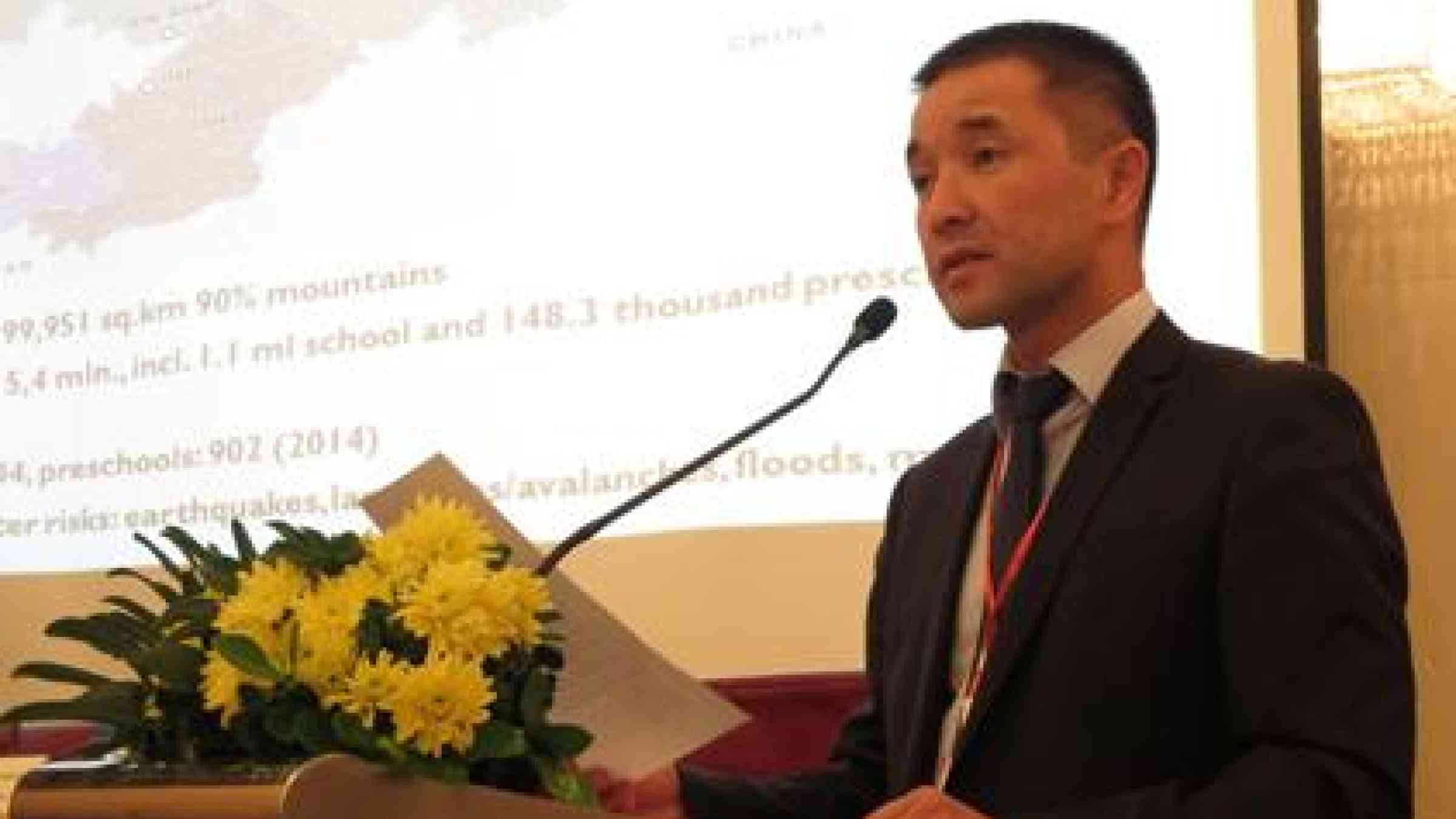 The Head of Infrastructure of the Kyrgyz Republic’s Ministry of Educational Science Mr Bakyt Kadyrkulov believes political will and community involvement is vital for building safe schools. (Photo: UNISDR)