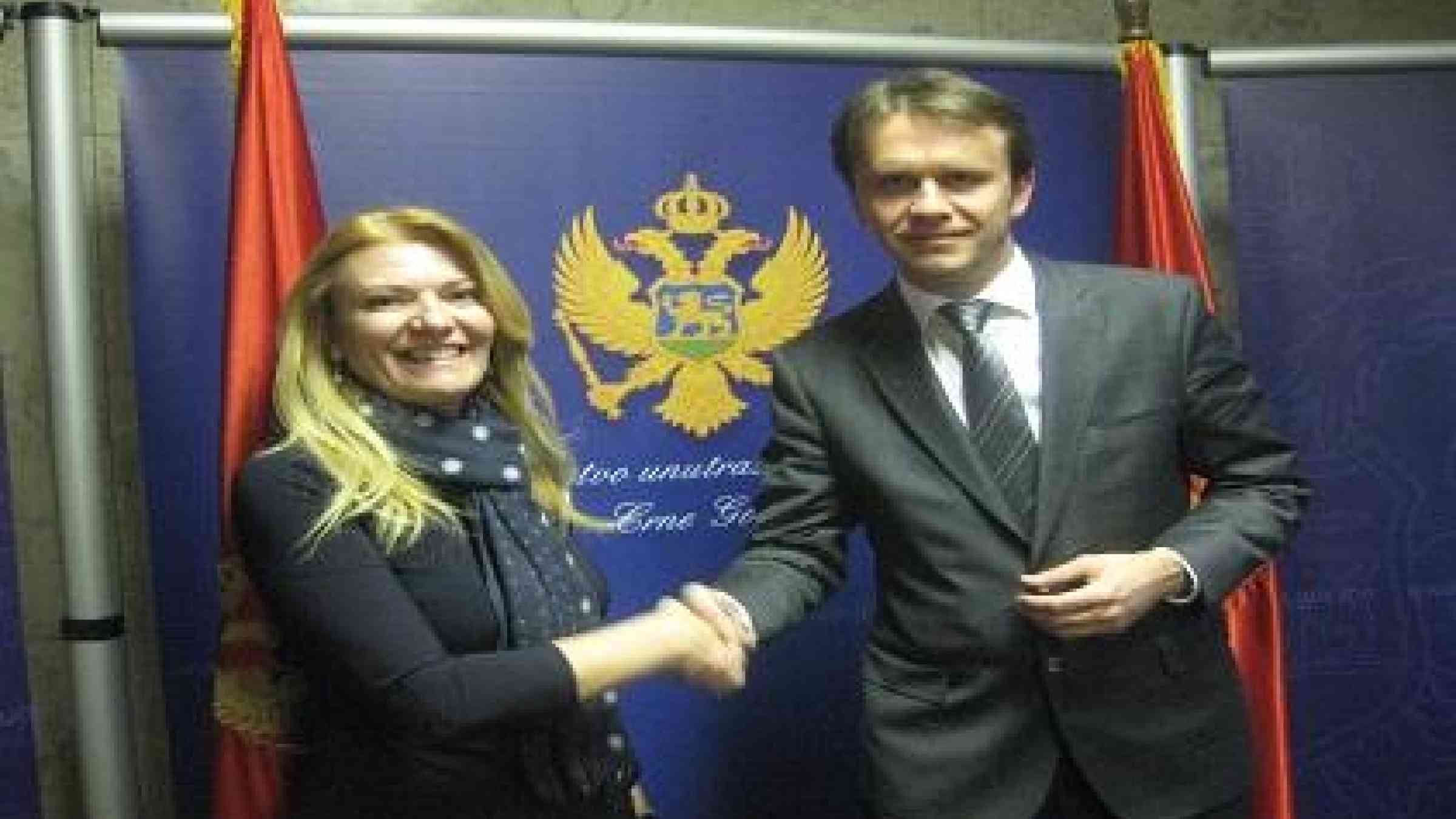 Montenegro’s Minister of Interior Mr. Raško Konjević with UNISDR Head of the Regional Office for Europe, Paola Albrito at the launch of the National Platform for DRR, 16 December 2014. (Photo: UNISDR)