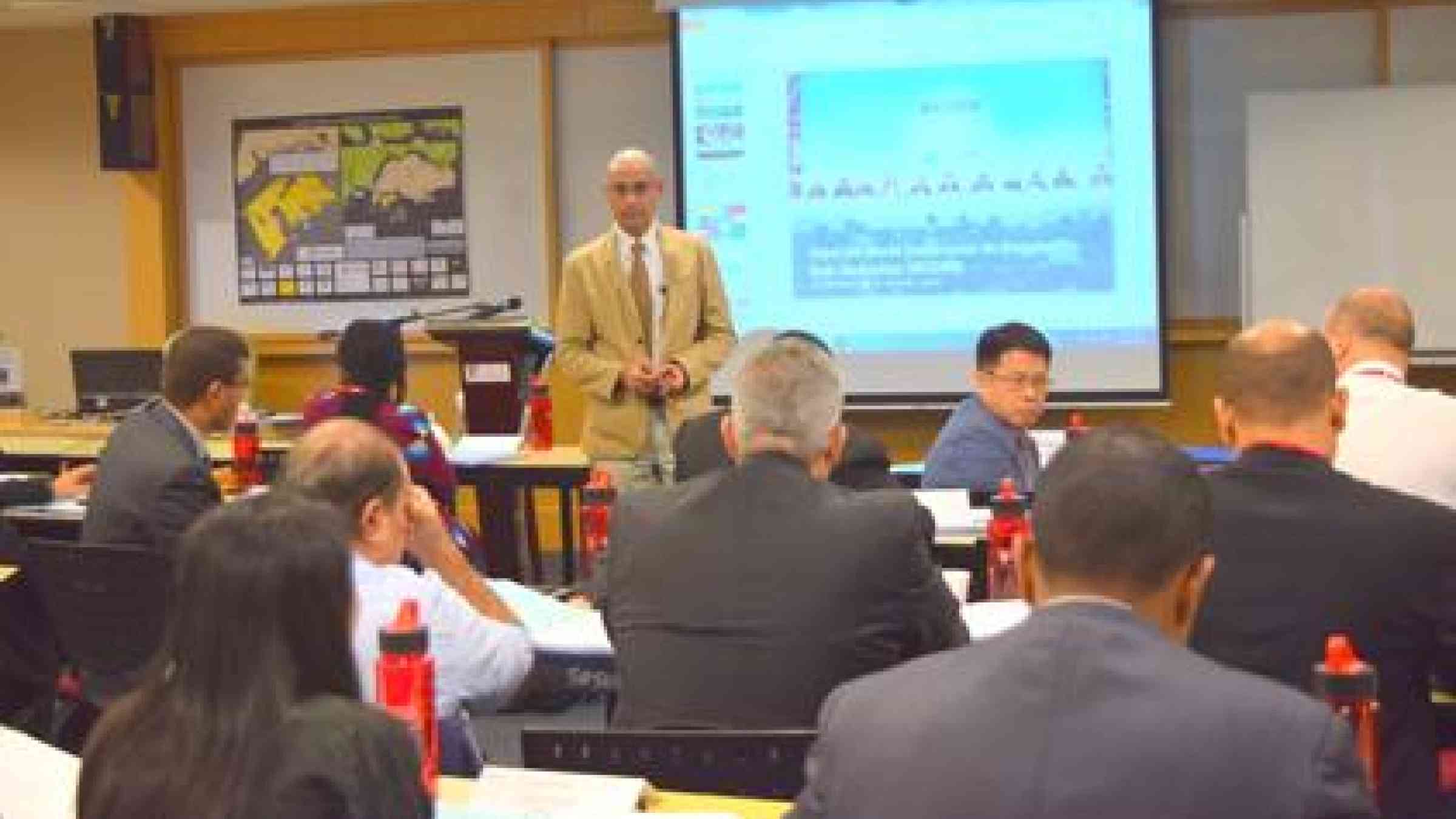 Mr Sanjaya Bhatia, Head, UNISDR Office for Northeast Asia and Global Education and Training Institute (GETI), speaking to participants about the Sendai Framework for Disaster Risk Reduction. (Photo: UNISDR)