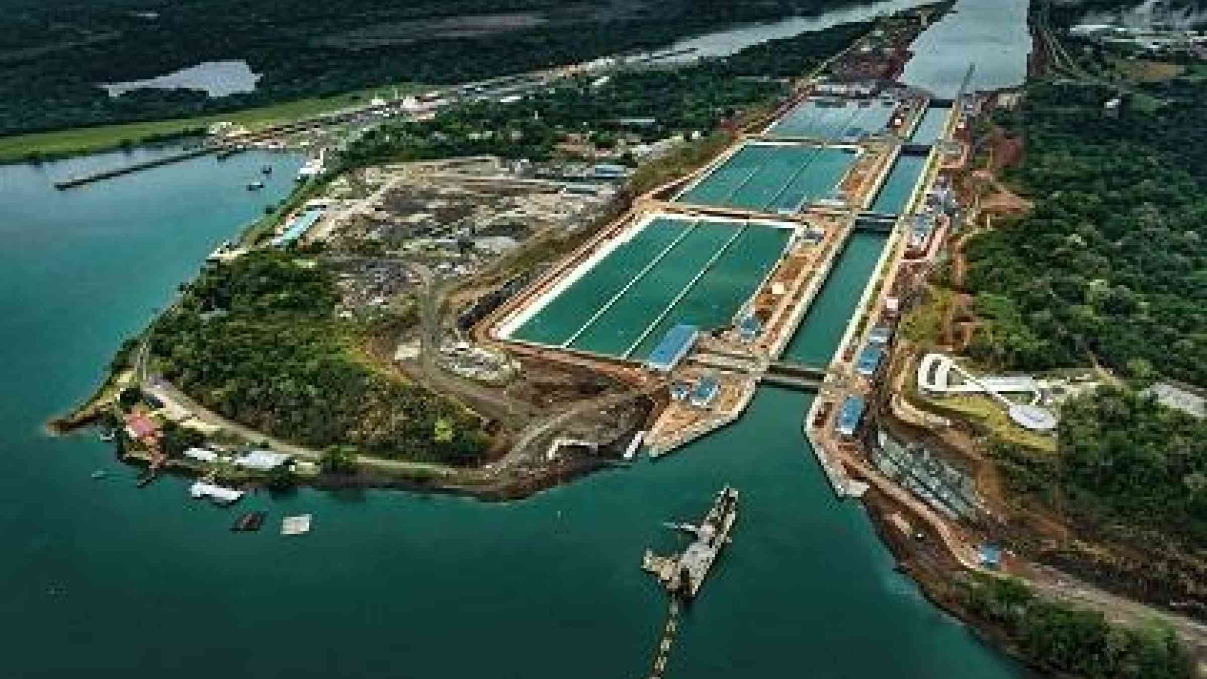 The expanded Panama Canal is reducing water use thanks to its new system of locks and basins, thereby lowering the risks posed by drought (Photo: Panama Canal Authority)
