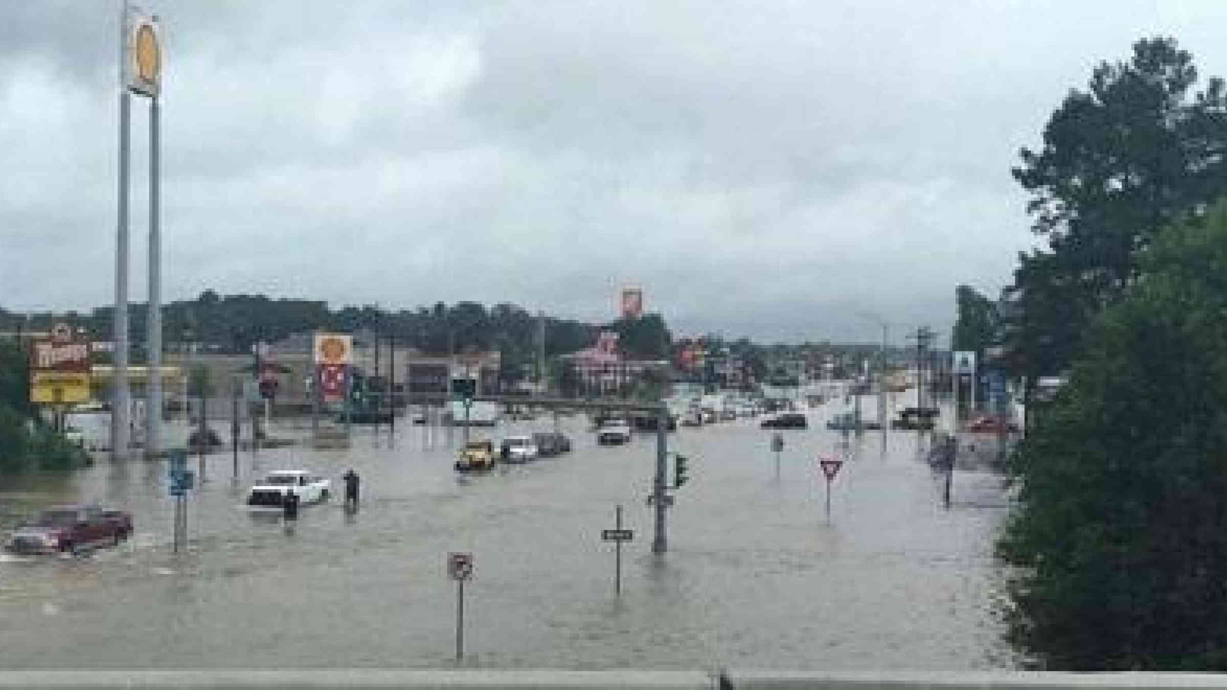 Floodwaters in Denham Springs, Louisiana, on August 13 (Photo: Louisiana Department of Transportation and Development)