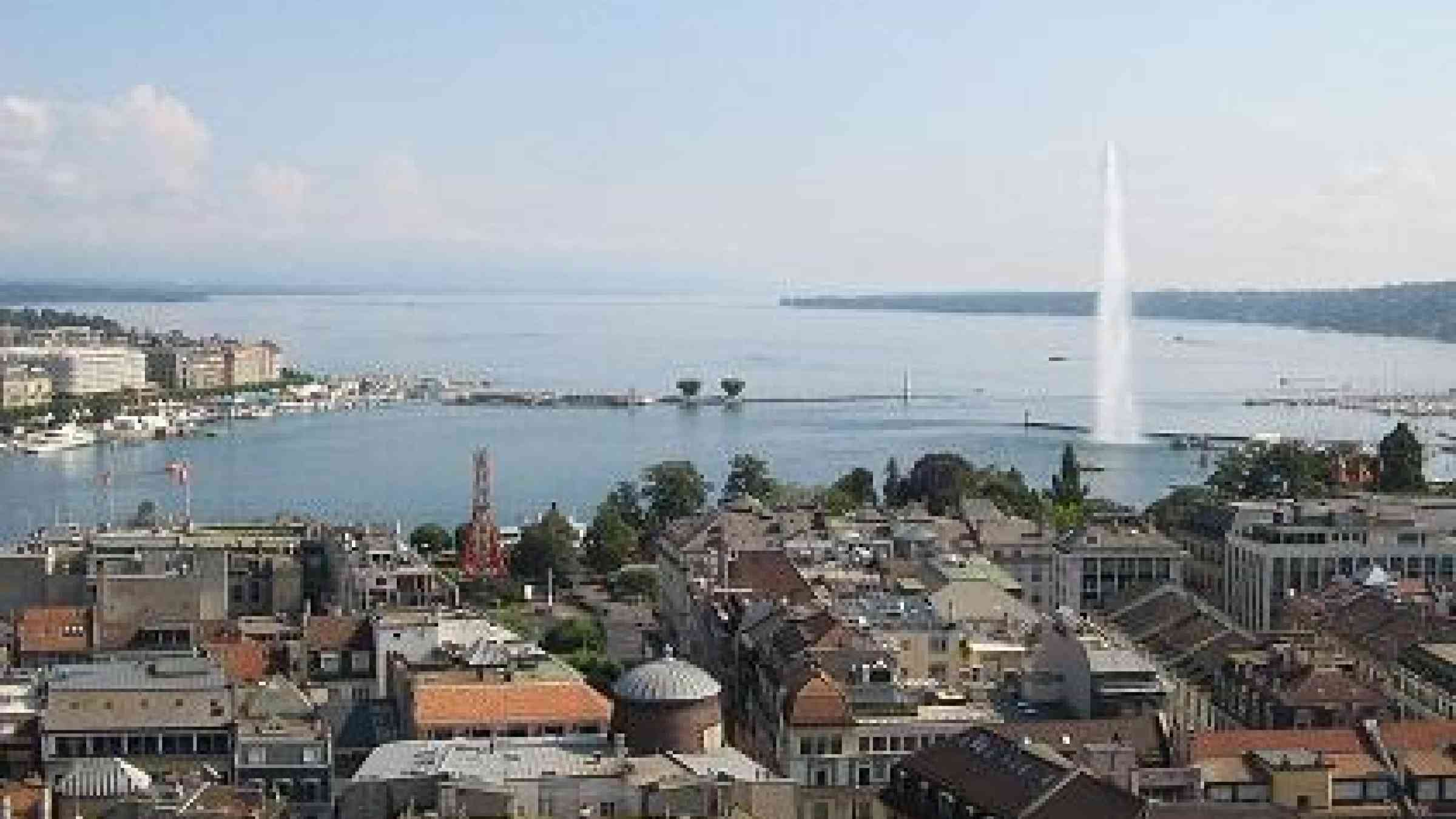 The Lake Geneva and its jet d'eau (Photo: Wikipedia)