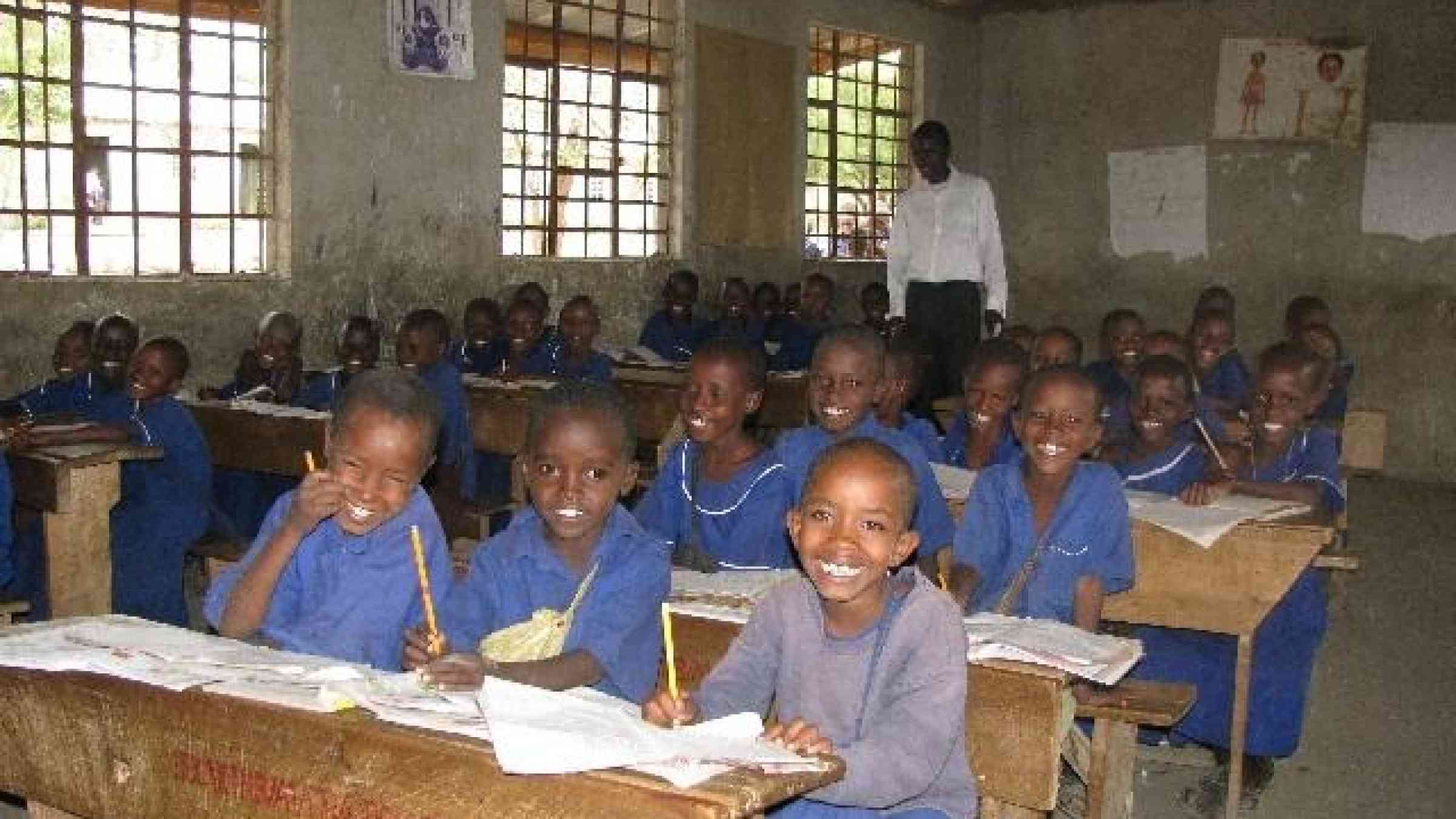 Children in class in Ketumbeine community in north-eastern Tanzania (c) World Vision
