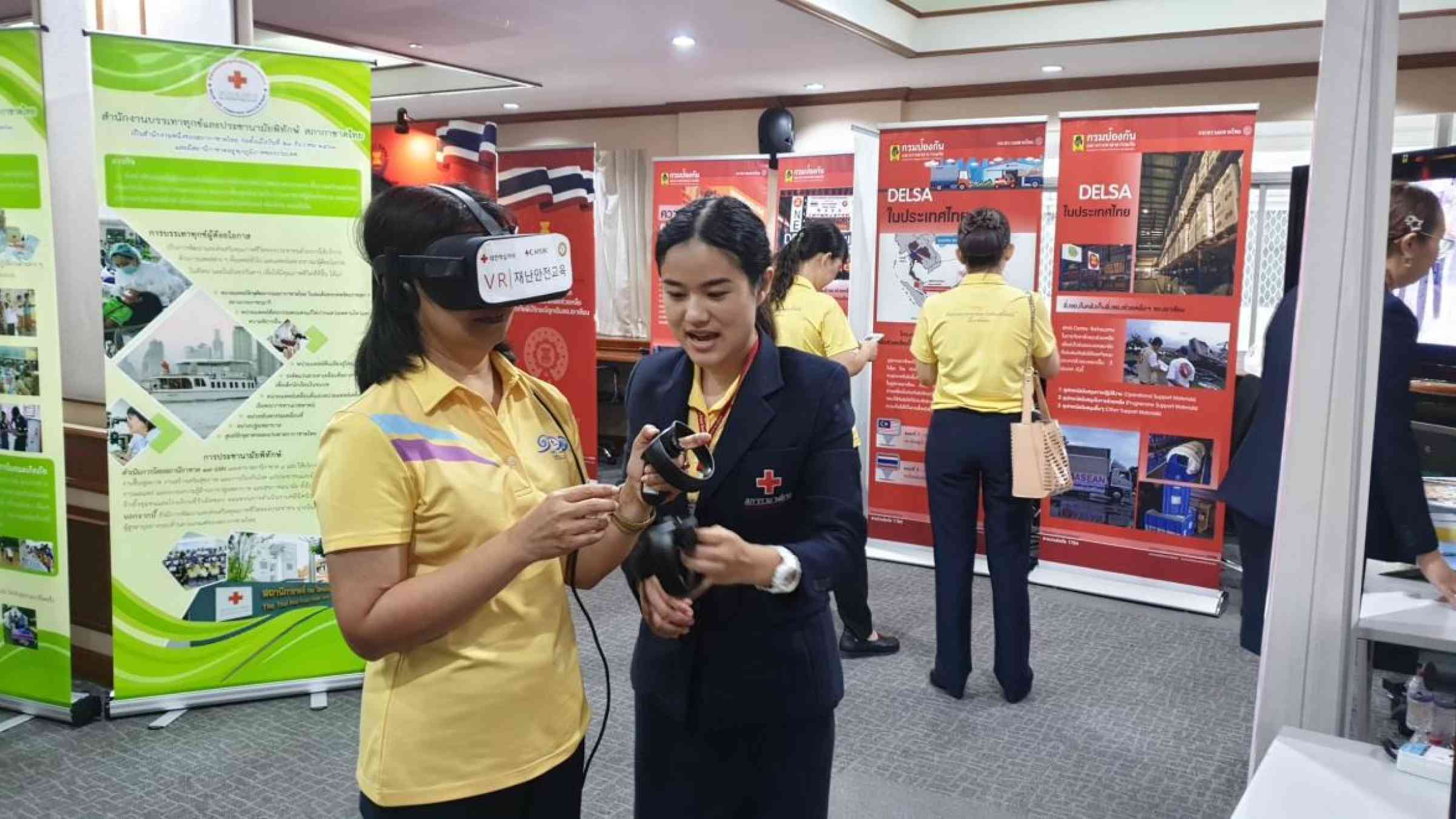 Thai Red Cross, one of the sponsors of the event, showcased a virtual reality simulator that teaches people how to safely navigate a fire outbreak (source: Thai Red Cross)