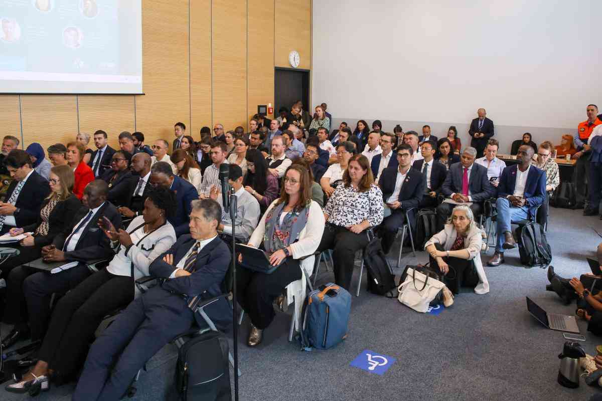 A view of a full room during a GPDRR session