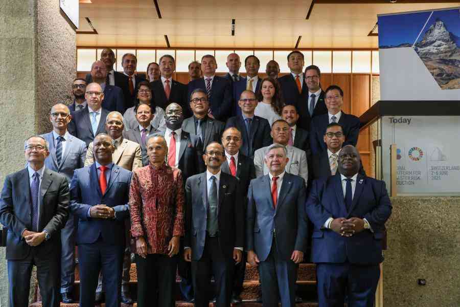 High-level delegates from across the globe join the Co-Chairs of the 8th Global Platform for Disaster Risk Reduction for the official family photo.