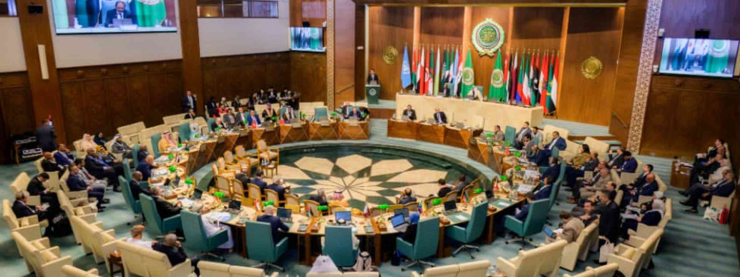participants at circular table for meetings